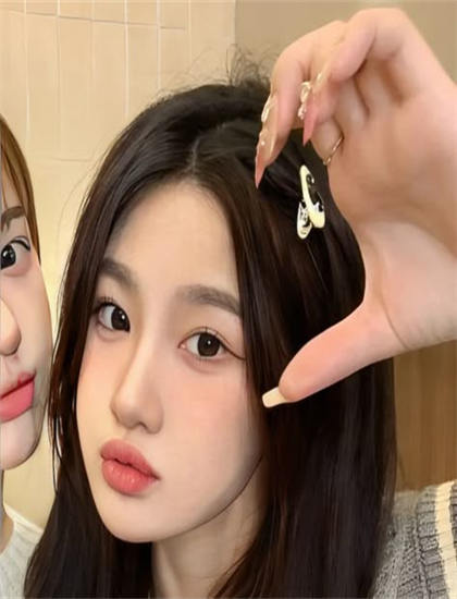 男女亲嘴的视频_美女的诞生高清免费观看视频_老男孩微电影